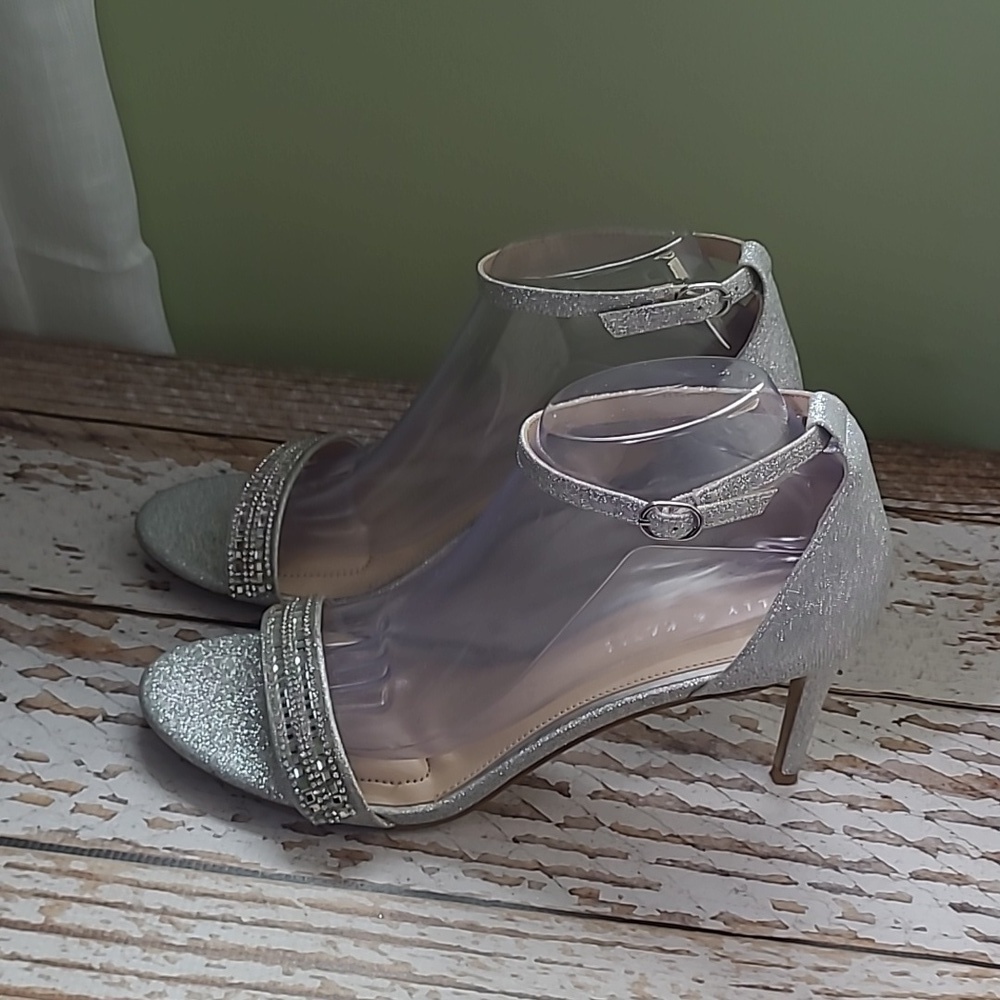 Kelly & Katie silver Kirstie sz 10 formal special event shoes SH385